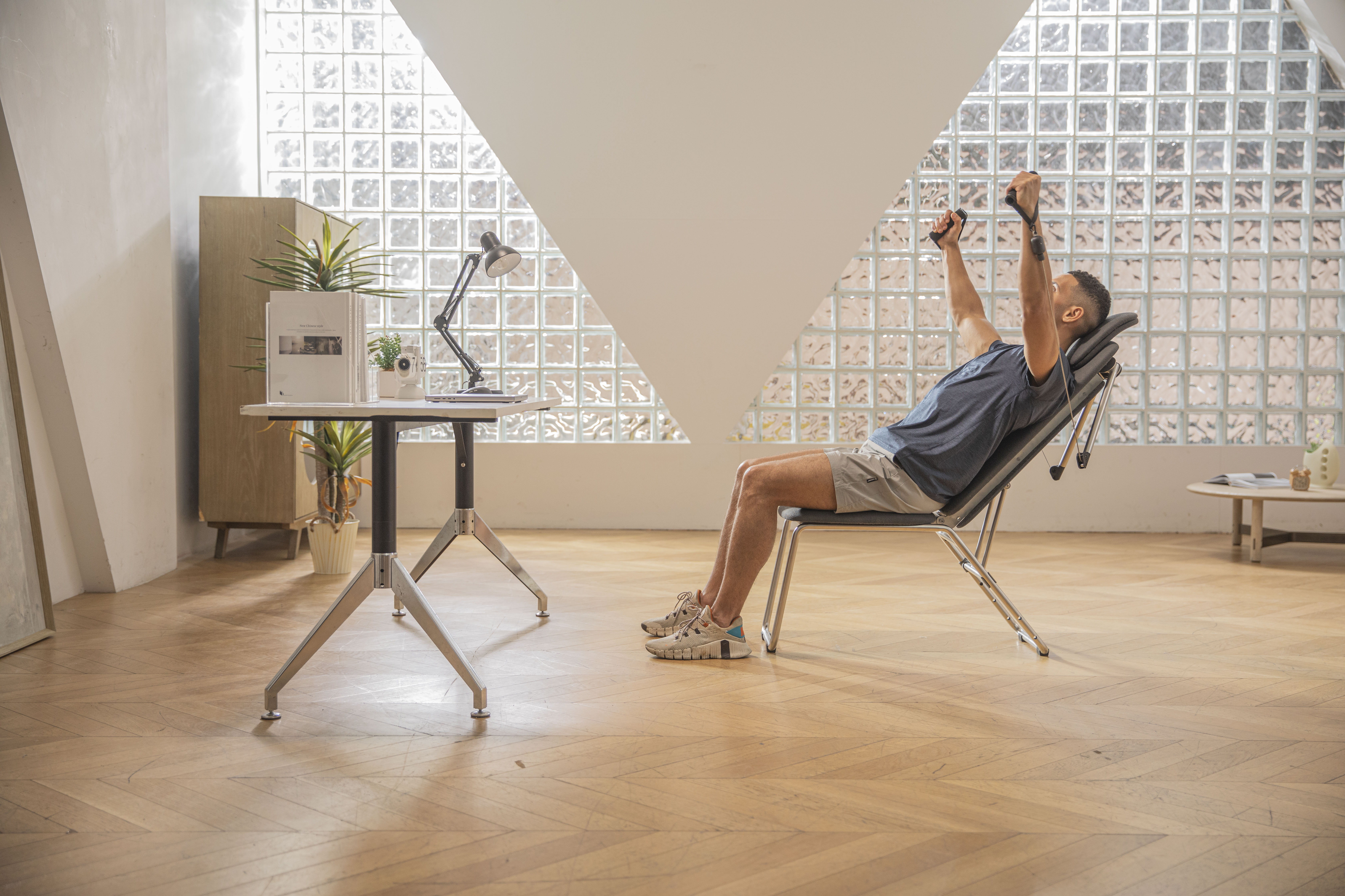 OHUP Gym chair oefenbank met verstelbare weerstand - zwart/wit OHUP Gym chair oefenbank met verstelbare weerstand - zwart/wit
