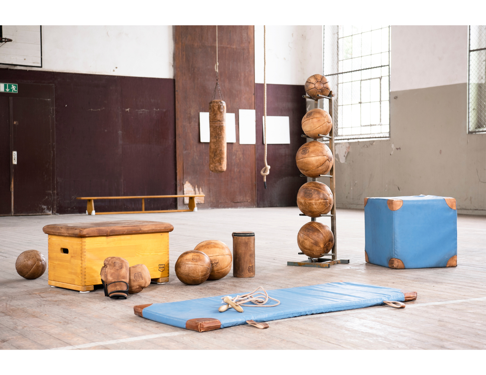 RANGEMENT POUR GYM BALLS